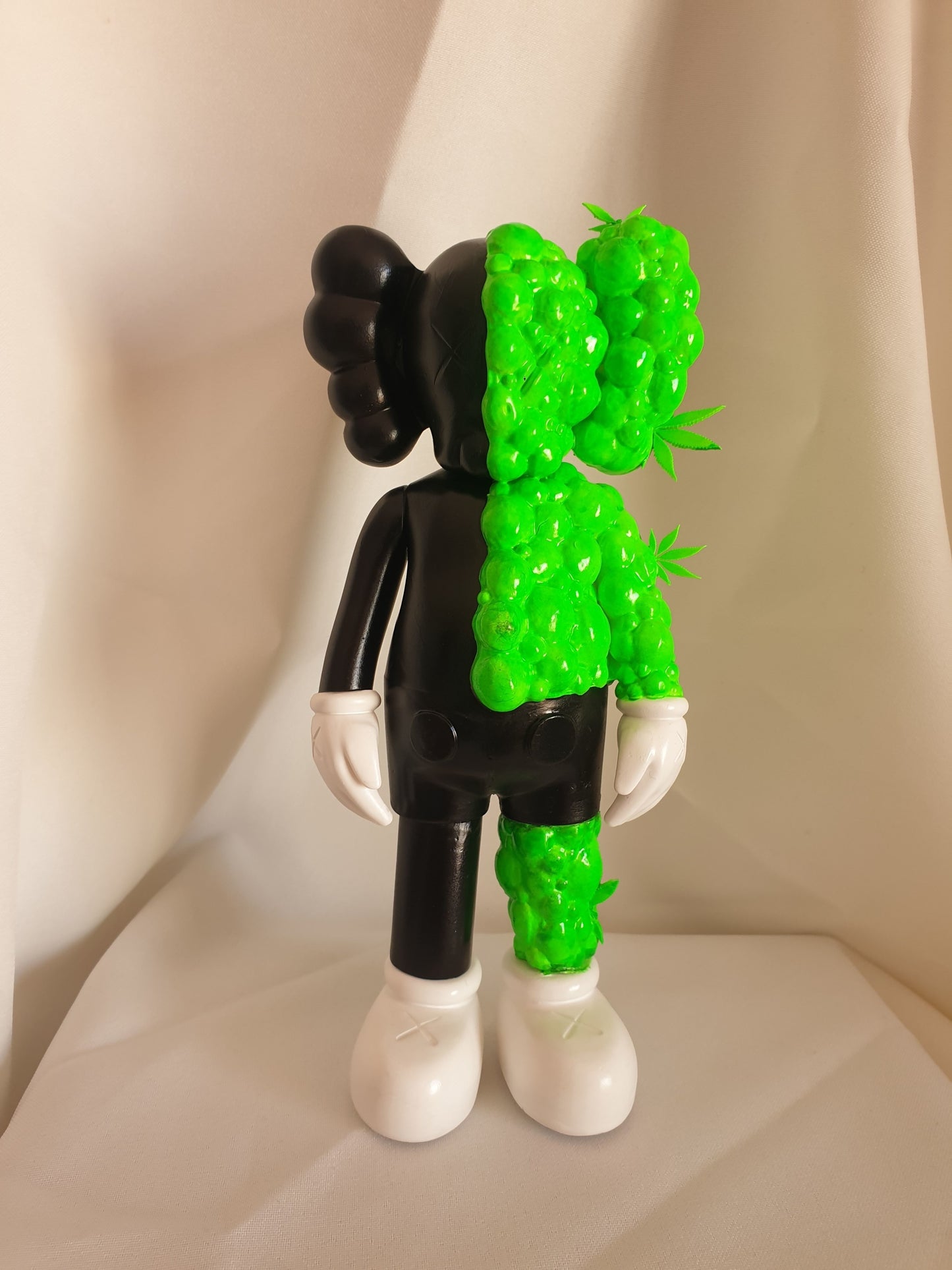 Weed Art Kaws | Custom Statue
