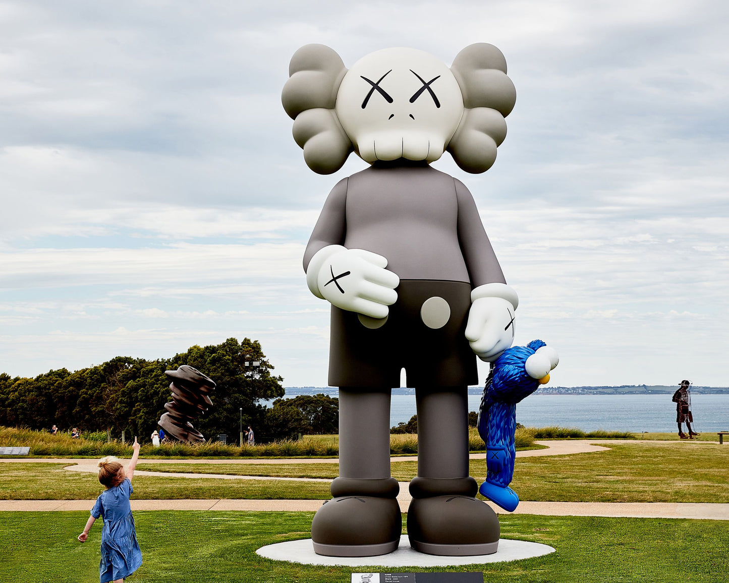 Classic Kaws Statue - Mia3dDreams