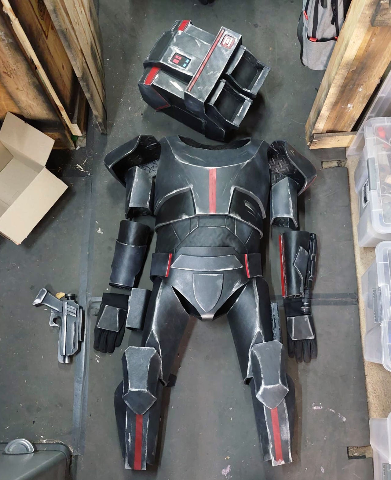 Custom Iron Hunter Full Armor - Mia3dDreams